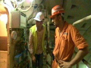 TRABAJADOR MANTENIMIENTO 02